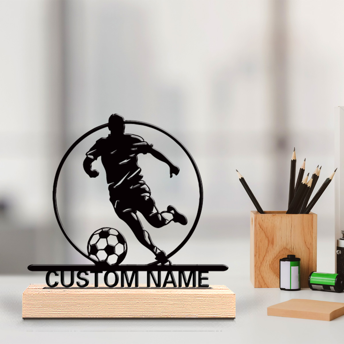 Office Furniture Design - Personalisierte Fußballspieler-Metallstatue mit Namen, Holzsockel Tischdekoration,