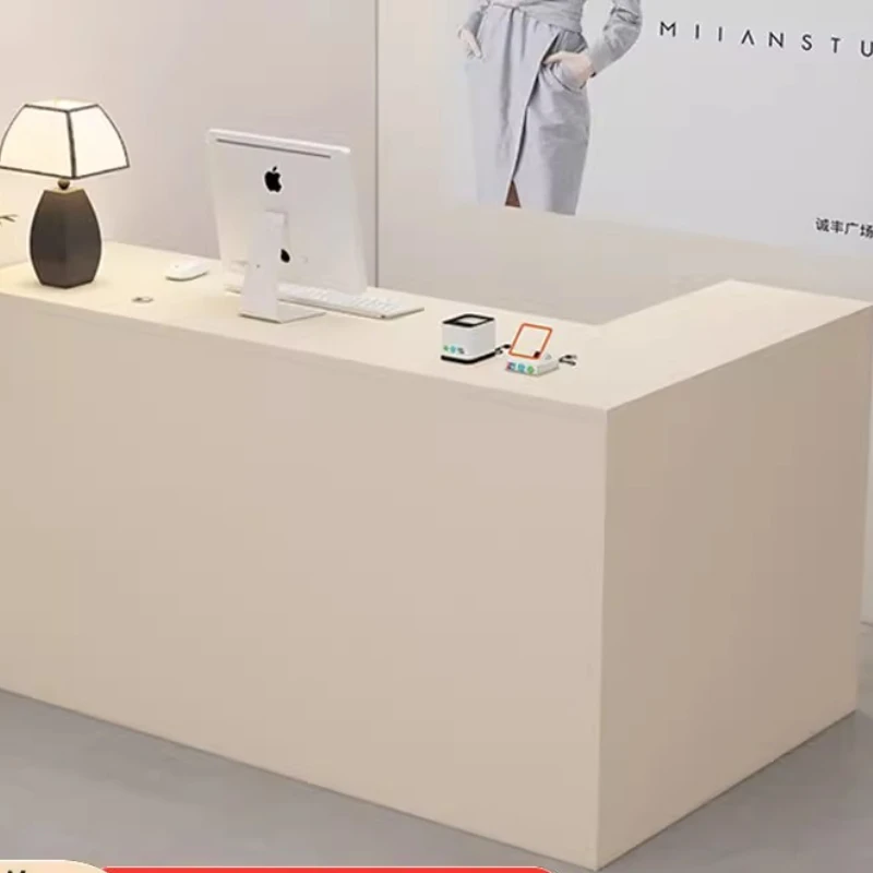 Gebogene Empfangstheken für Za – Office Furniture Rental Bewertung und Preis